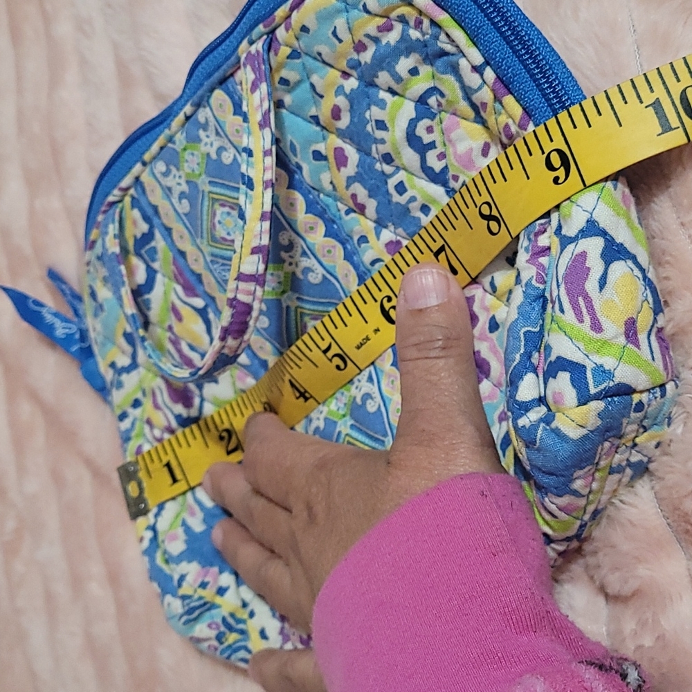 VERA BRADLEY TRAVEL TOILETRY BAG - Picture 4 of 6